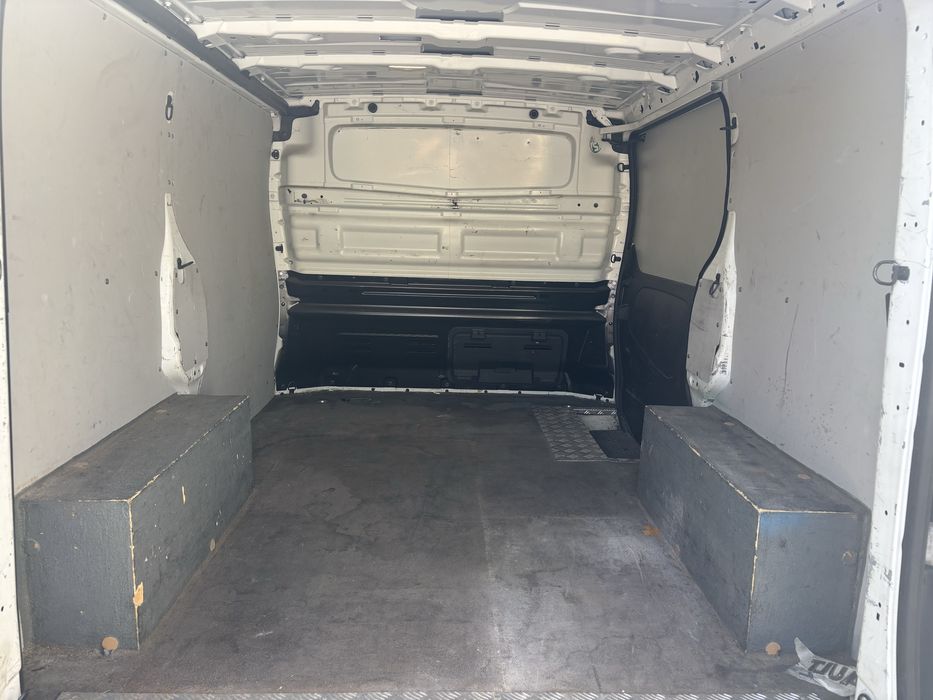 Renault trafic 125 cavalos (iva dedutivel )
