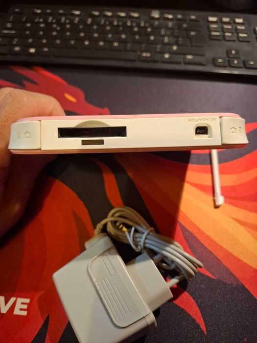 Nintendo 2DS Rosa e Branca modificada 64 GB