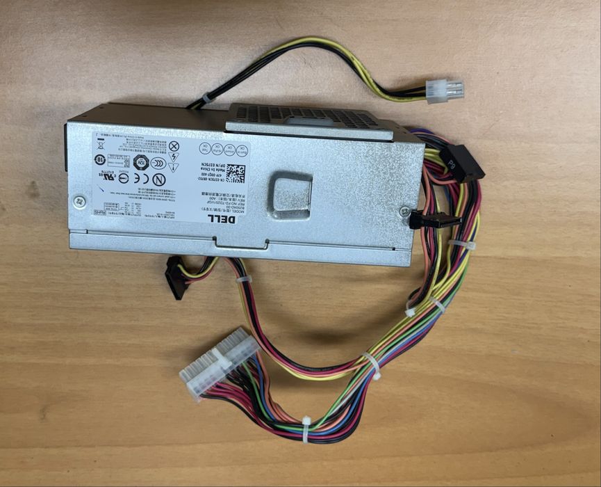 fonte de alimentação Dell com potência de 250W