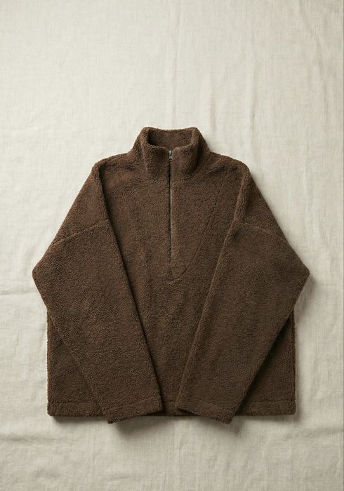 Тепла ковтина теді. Матеріла якісний , тримає форму оверсайз.