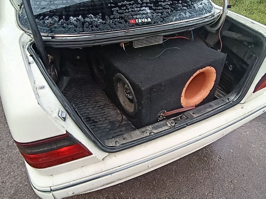 Продам Mersedes E230