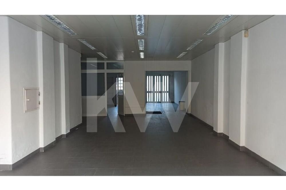 Loja Venda Afonso III 138m2 e Logradouro