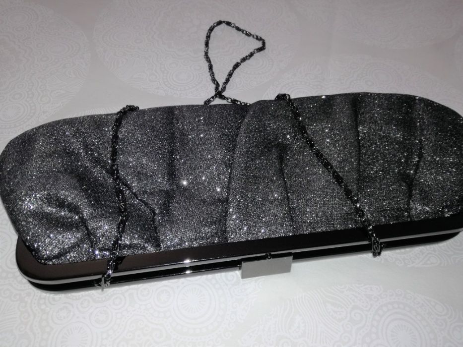 Elegante carteira de cerimónia nova