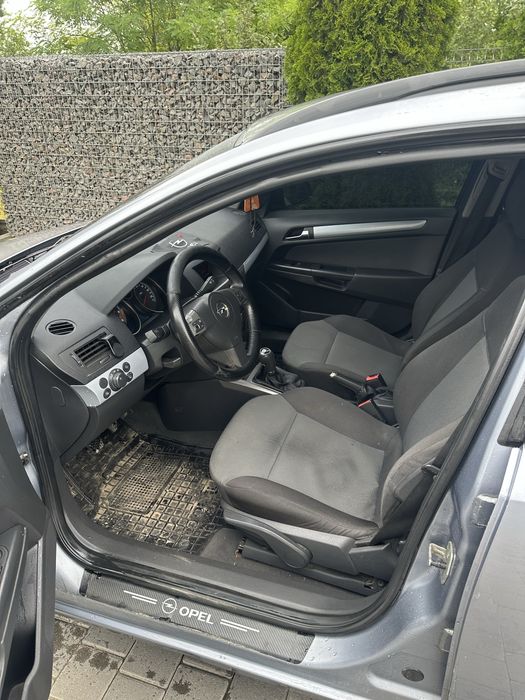 Продам opel astra h 2005