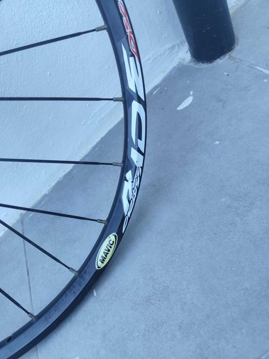 Aro 26 dianteiro com disco MAVIC CROSS