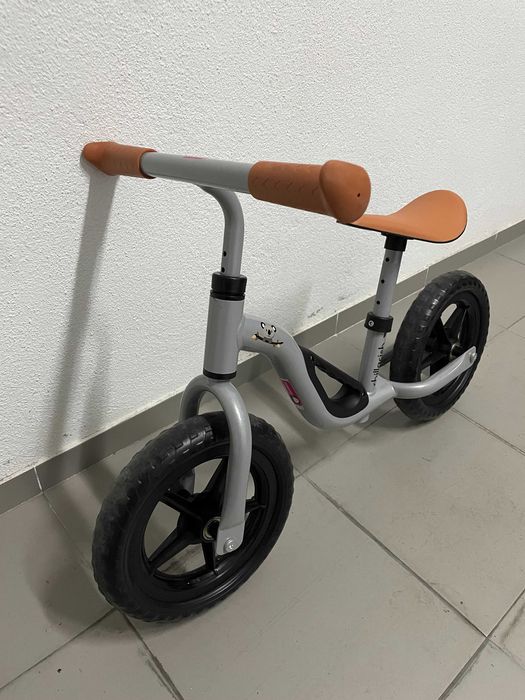 Bicicleta de equilíbrio Chillafish Charlie