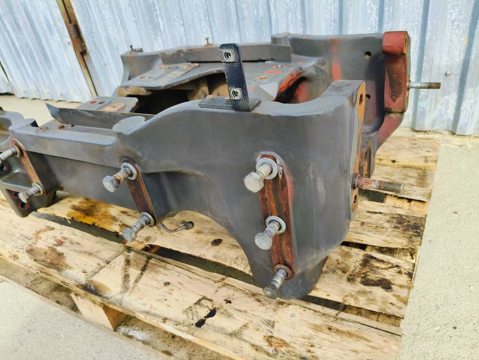 Claas Axion 840 C-Matic 13r A09 Most Wózek osi przedniej