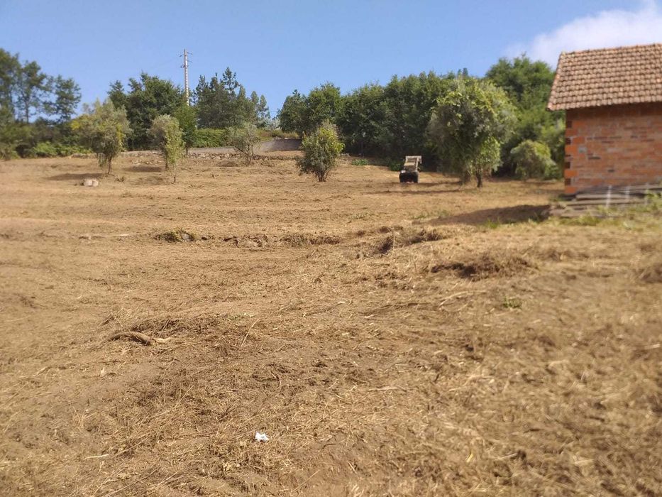 Terreno para construção junto à ecopista do dão