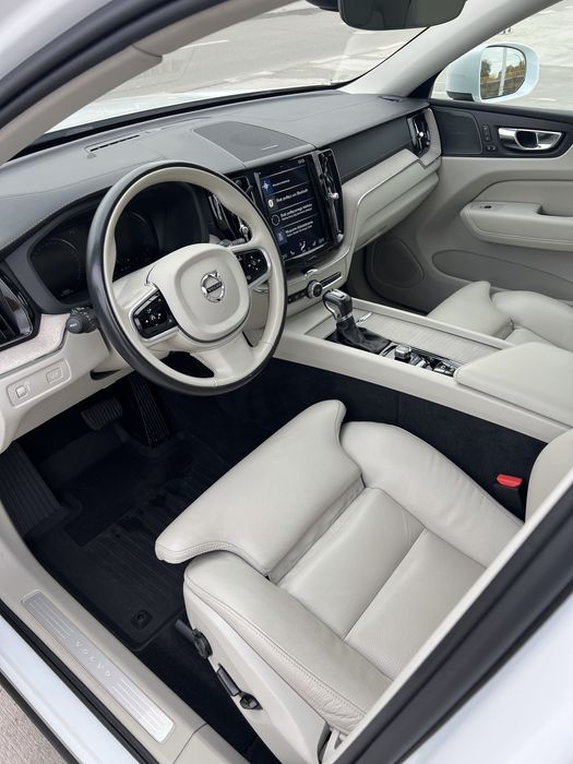 Volvo XC60 2020 Inscription 2.0 benzyna 250KM