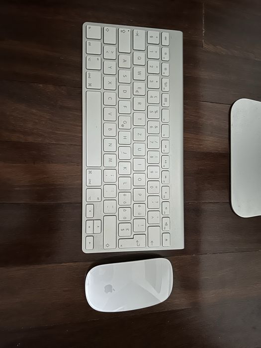 Imac 21,5 late 2012 i5 Quad Core 8 Gb Ram, 1 Tb HDD, teclado e rato