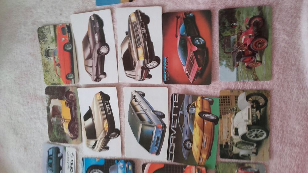 Varios calendários de carros