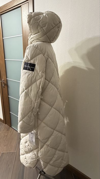 Пальто пуховик жен. Calvin Klein