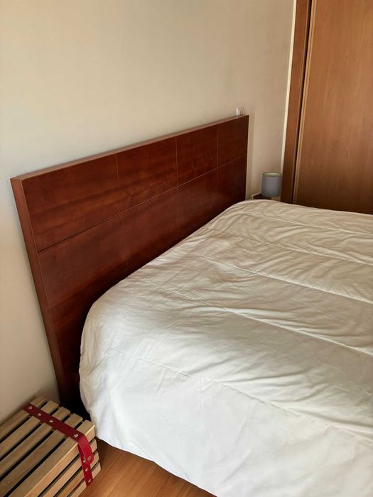 Cama de casal Cerejeira