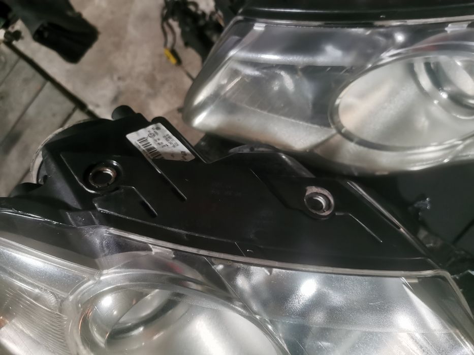 Фара передня  Volkswagen  Passat B6 VW  Пассат Б6.