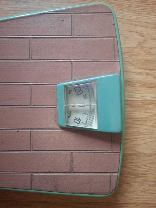 Весы напольные механические .