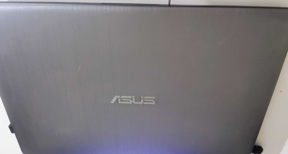 ASUS Vivobook 14 X411UA Wind 11