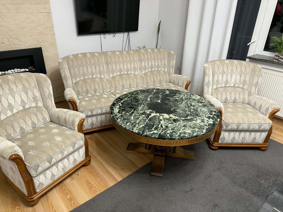 Zestaw wypoczynkowy ze stołem