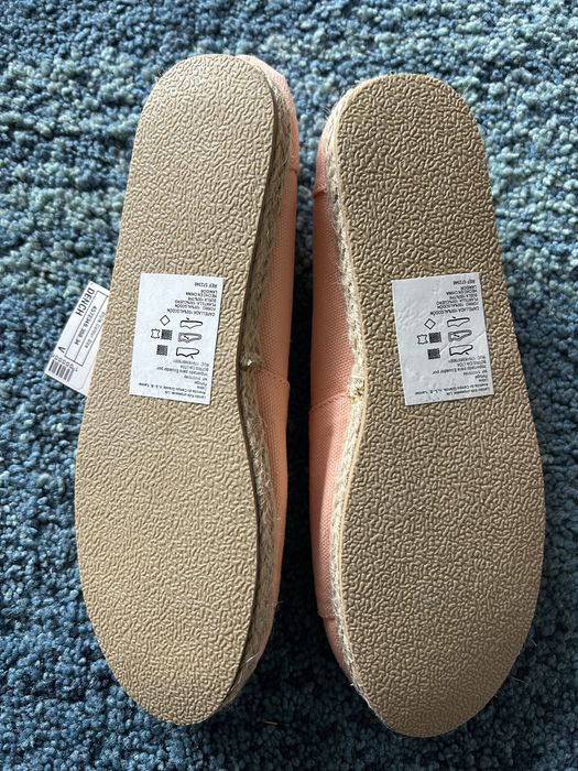 Alpercatas estilo Paez, NOVAS