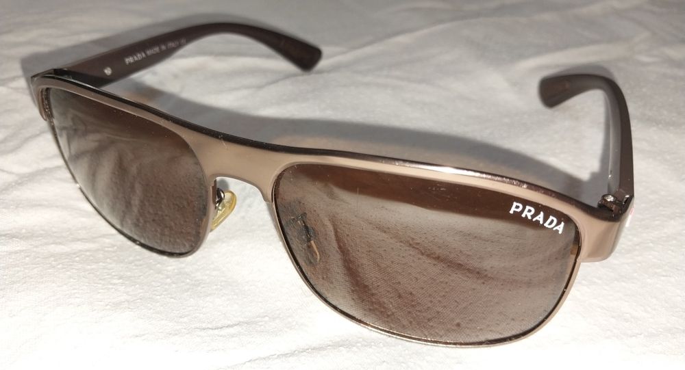 Солнцезащитные очки Prada s 66 (коричневый)