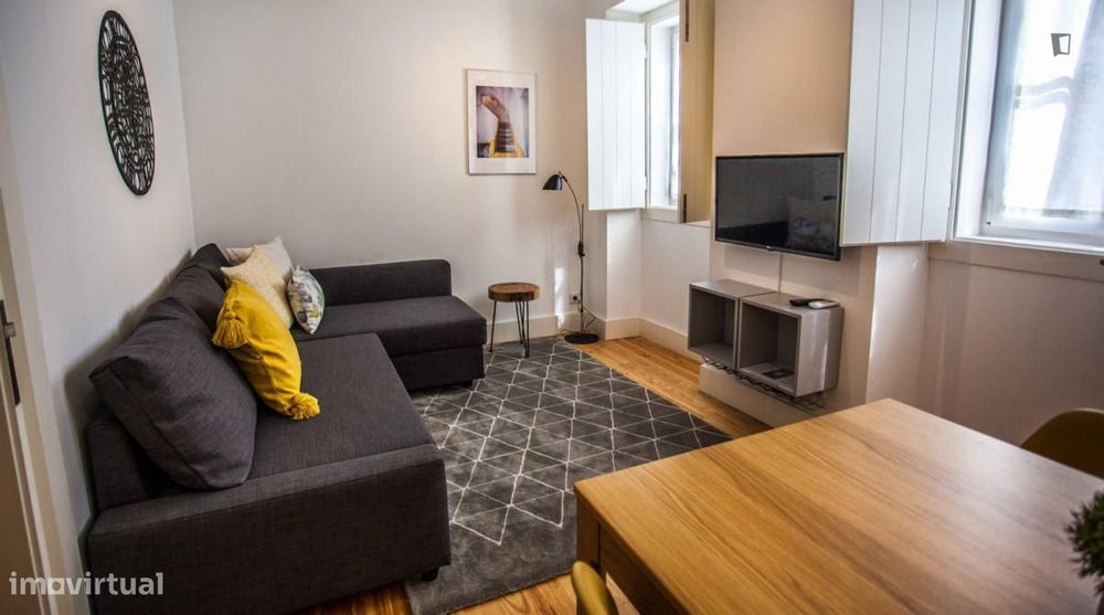 Apartamento com 1 quartos - localizado em Campolide Lisbon