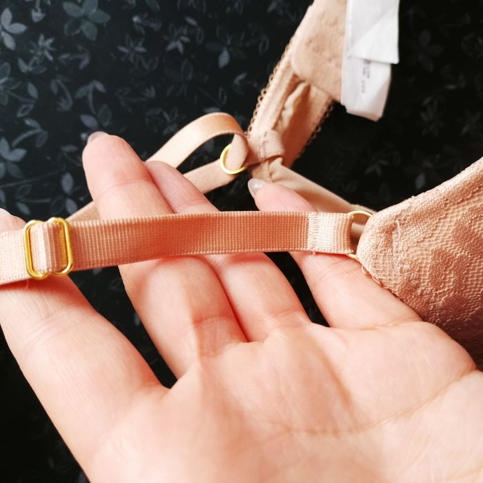 Stanik beżowy cielisty biustonosz koronkowy panterka 34B 75B New look