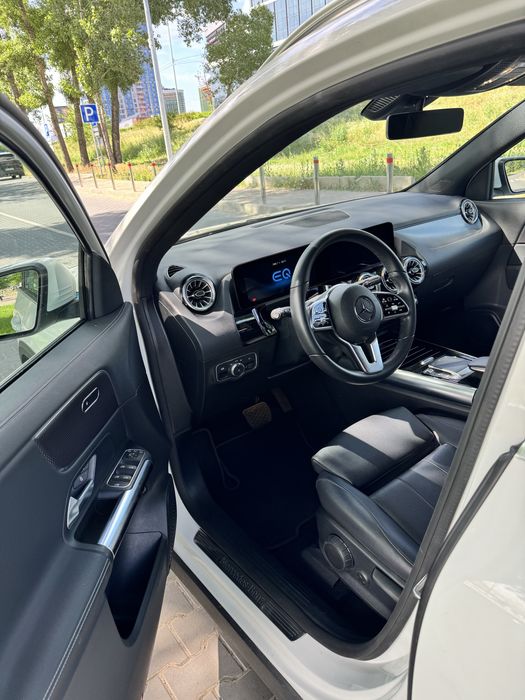 Mersedes EQA 250
