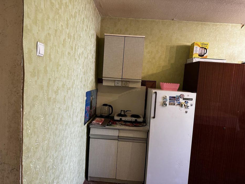 Сдам посуточно гостинку метро Малышева