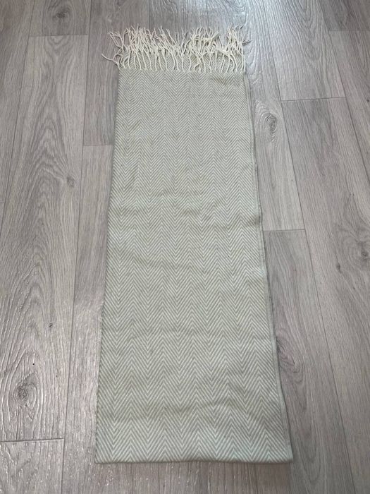 Продаю шарф світло-сірого кольору