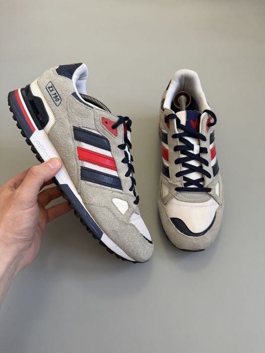 adidas zx 700 - купити чоловіче взуття - Ціна на OLX.ua