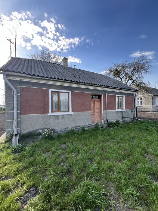 Продається цегляний будинок в селі Жвирка,Шептицький район
