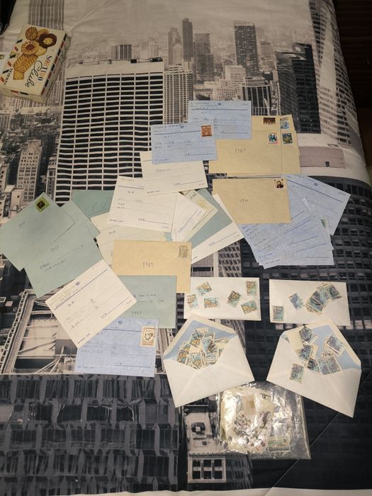 Coleção de selos infindável em bom estado