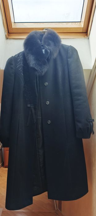Пальто жіноче з комірцем із кролика