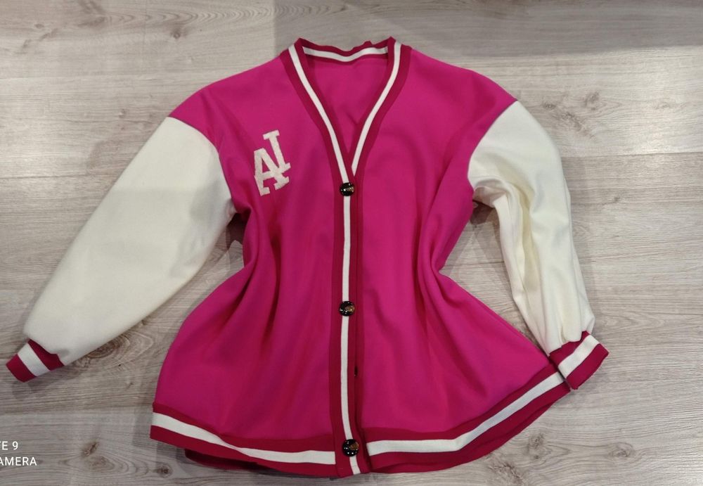 Nowa bluza włoska oversize bejsbolówka