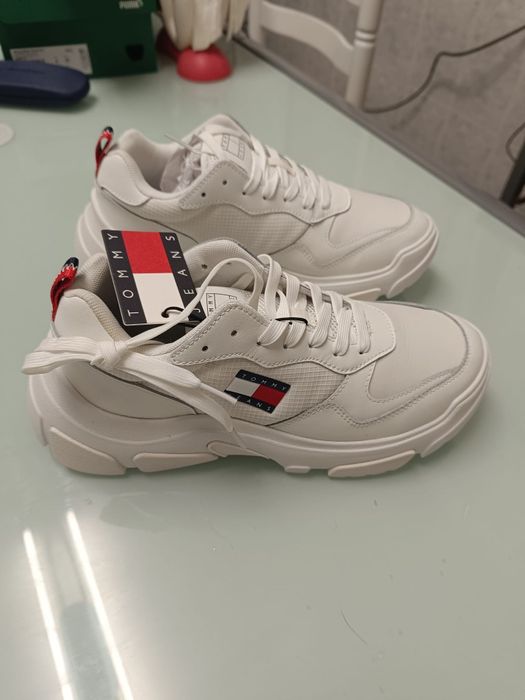 TÉNIS marca  tamanho 39