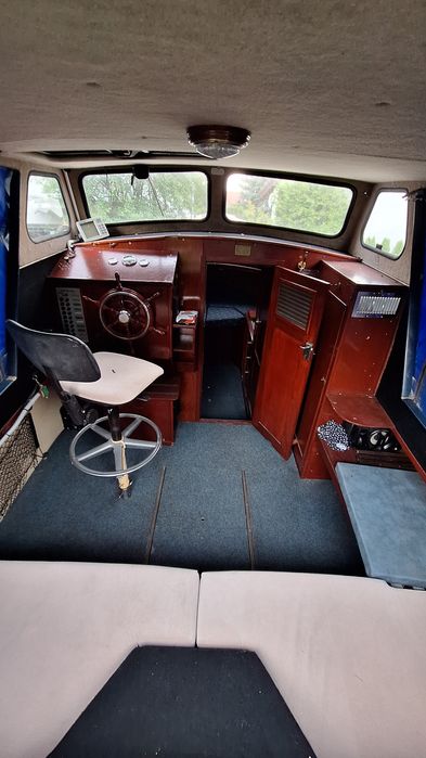 Sprzedam kabinowy Jacht Motorowy bez patentu