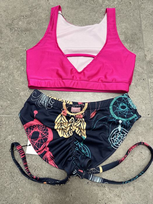 Nowy strój do pole dance, L