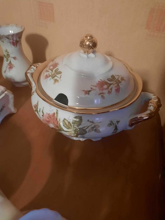 serwis obiadowy  porcelana Wawel róża