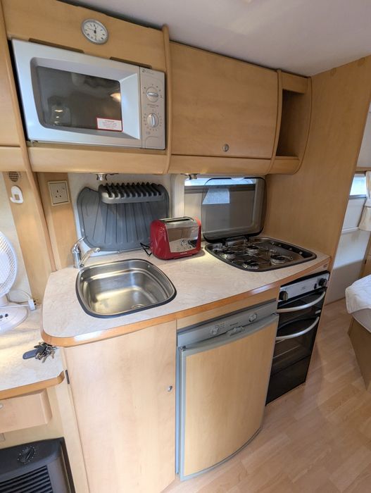 RESERVADA /Caravana / impecável / cama em Ilha / levo ao local