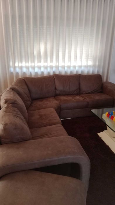 Sofá usado como novo