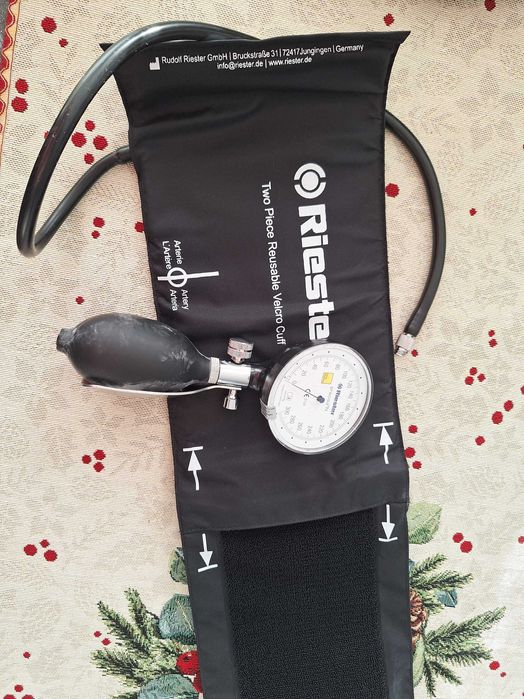 Riester Precisa N 24-32 cm Ciśnieniomierz zegarowy dla lekarzy czarny