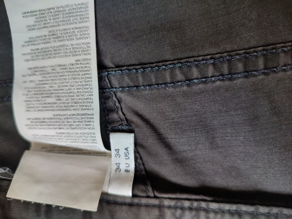 Spodnie Armani jeans.