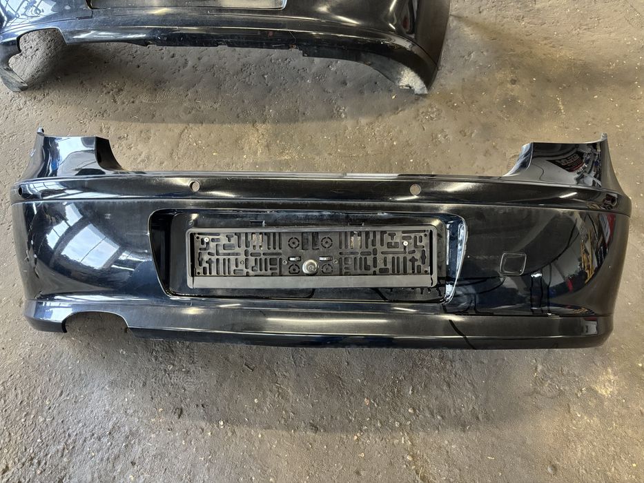 BMW E81 E87 Zderzak tył tylni pod PDC 668