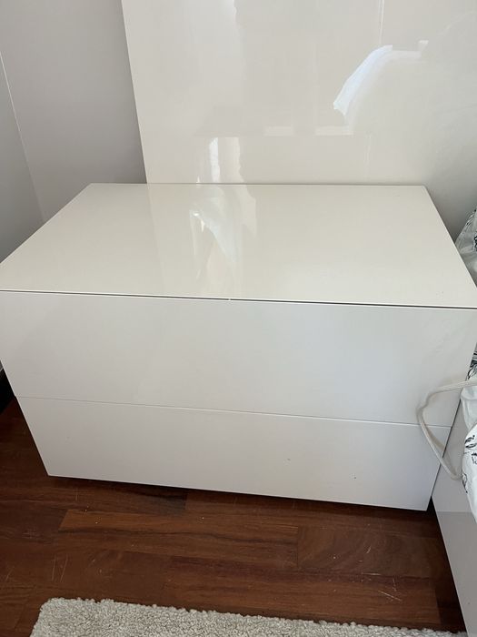 Cama de Casal + Mesas de Cabeceira