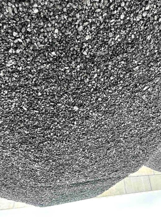 Вугілля, брикети, пелети – практичне рішення для дому