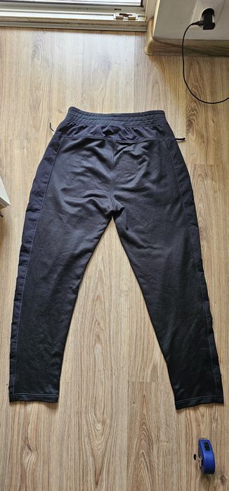 Under Armour spodnie treningowe dresowe męskie rozmiar M