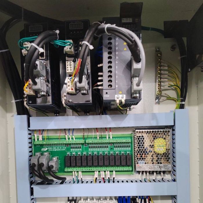 НАДІЙНИЙ токарний-фрезерний верстат для заводу. ЧПУ токарный станок