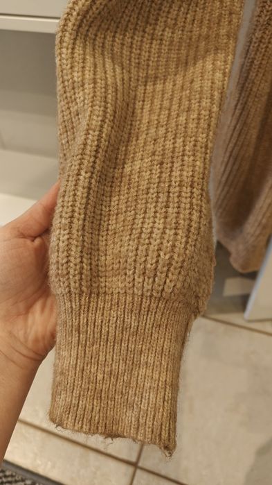 Beżowy kardigan damski