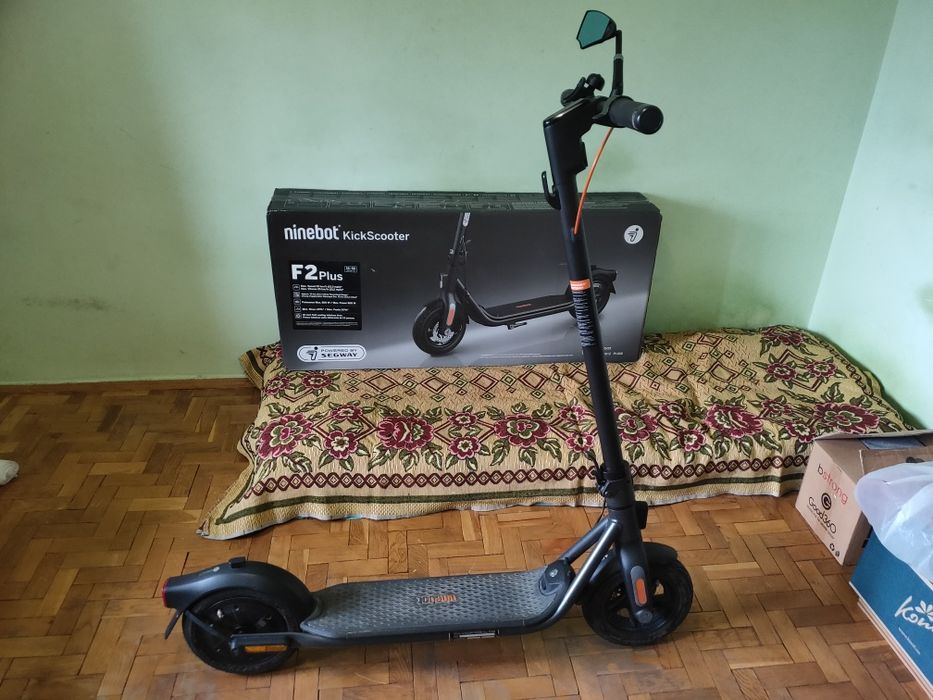 Електросамокат Segway Ninebot F2 Plus