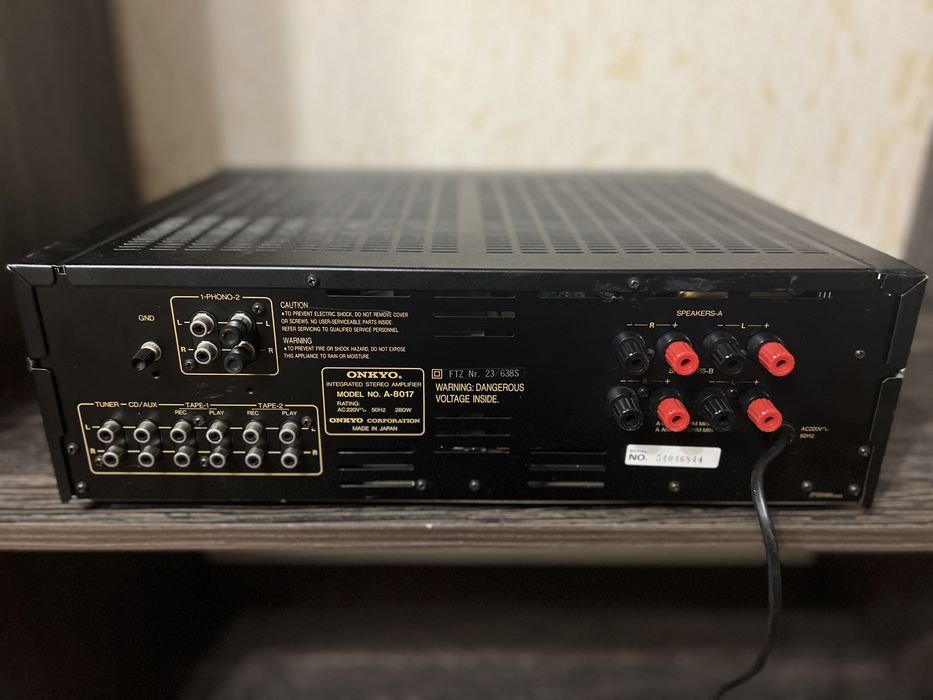 Продам справжній японський підсилювач onkyo integra a 8017