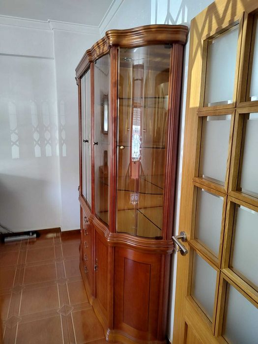 Móvel Cristaleira - Madeira Maciça